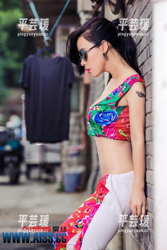 AISS爱丝(钻石版) - 美图中的小曼，女骑士的备战时间到了！