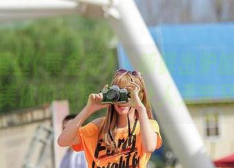 AISS爱丝(黄金版) – 新鲜出炉的泳衣图集，亚美依的选择永远让人无奈又佩服。