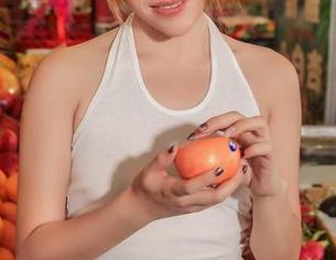 AISS爱丝(黄金版) – 好吧，我承认，小哲的‘女神’原图让我心痒痒