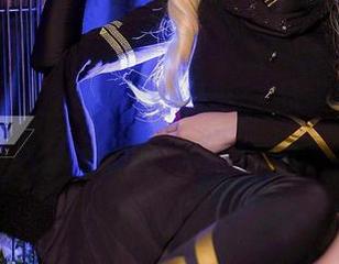 Arty亚缇长腿的cos更新，简单粗暴地把我惊艳到了无以复加。