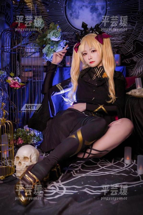 Arty亚缇长腿的cos更新，简单粗暴地把我惊艳到了无以复加。