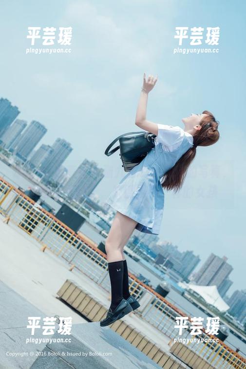 BoLoli菠萝社 - 猫九酱Sakura的写真，套图像是镜子，映照出不一样的女孩