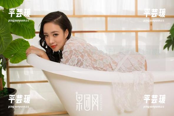 GIRLT果团网 - sukki的全套制服大公开！原图就像上课被老师抓到现行一样尴尬！