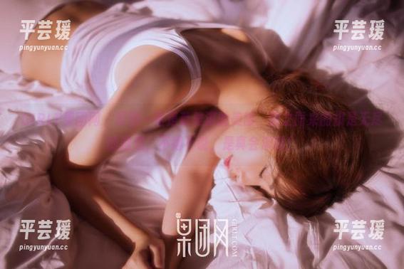 GIRLT果团网 - 原图一看是莫雅淇的美脚，随之而来的却是无尽的遐想，不得不说，是真会演啊！