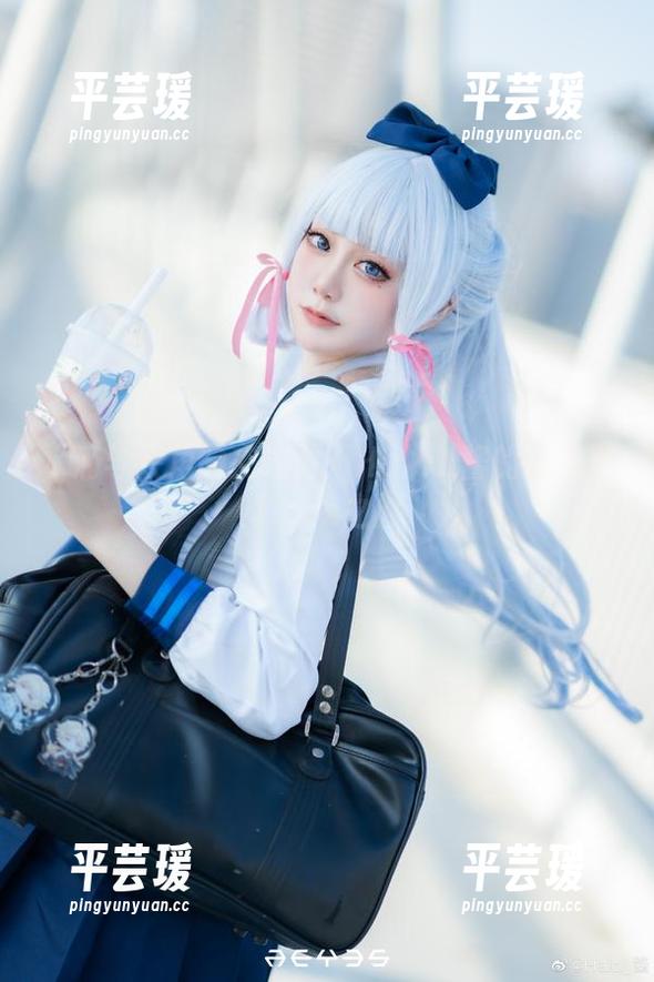 水滴与衣角的交响曲：Halo_酱的浴室写真cos之旅