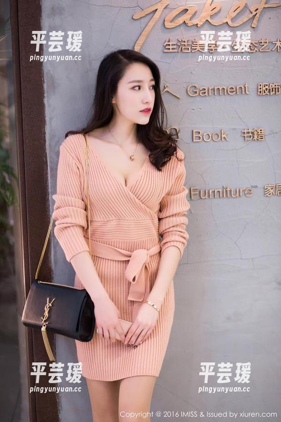 IMiss爱蜜社 - 图包中的黄歆苑，长腿亮得像是要闪瞎我的眼！