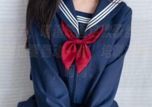 原图又来了，喵糖映画这款蕾丝荷叶边泳衣，若你想要轰动一时，培训课程另付费，呵呵。