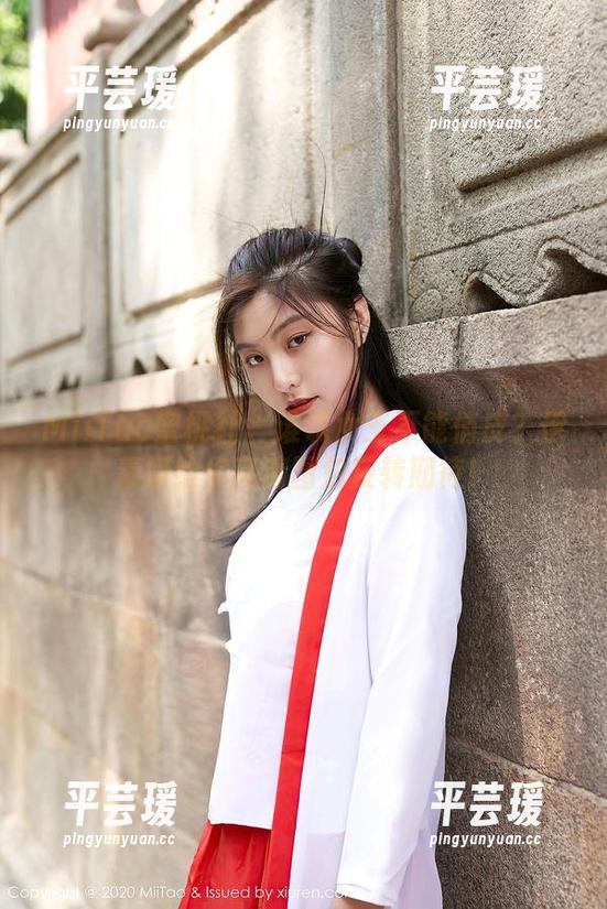 MiiTao蜜桃社 - 谁说女王不能俏皮？伊素妍给你高清图包反转期待！