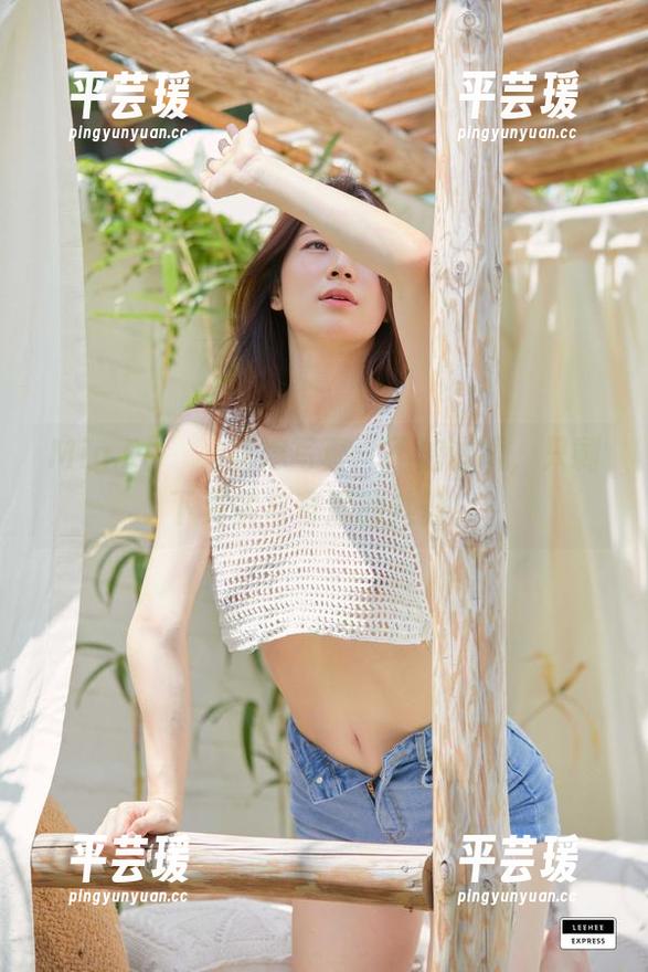 Min.E(민이)花嫁写真：不加滤镜，只剩下真实与奇遇的共舞！