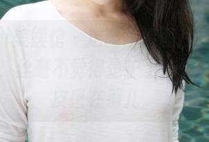 MyGirl美媛馆 – 这张高清图片中的徐微微mia，丝毫不觉得是护士，更多的是俏皮感在那儿。