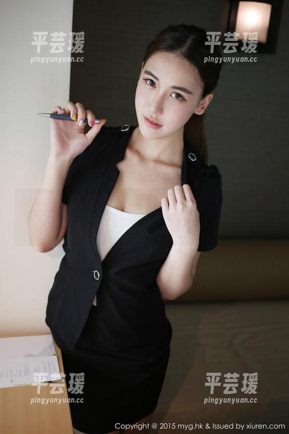 MyGirl美媛馆 - 图包里的牛仔裤，王馨瑶yanni的作品真的很有个性