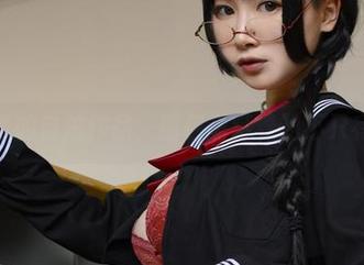 PAKI酱的自拍作品，图包里藏着的不只有肌肤…