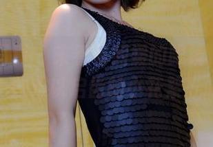 PANS写真 – 来看看熙媛的眼镜，分享一些难以启齿的小花絮。