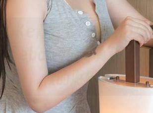 QingDouKe青豆客 – 跳跃的兔女郎，岑苑之barbiebaby的写真让我想到了小时候的游乐场