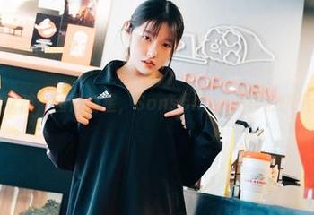 透明旗袍女孩，图库新星，Sonson(손손)真会挑选心头好！