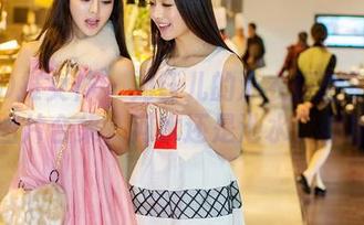 TGOD推女神 – 刘钰儿的泳衣探险记：神奇的图片合集，河水还是池水，你敢信？