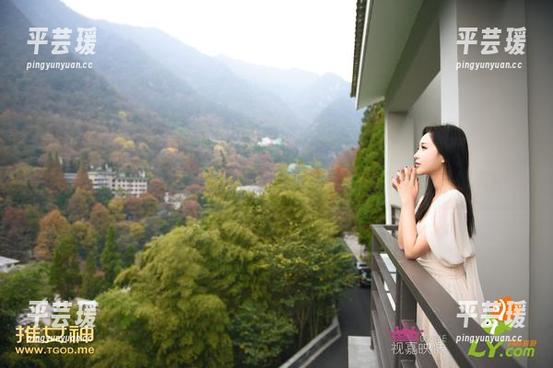 TGOD推女神 - 谁能抵挡思淇Sukiii的白裙？私房风情满分