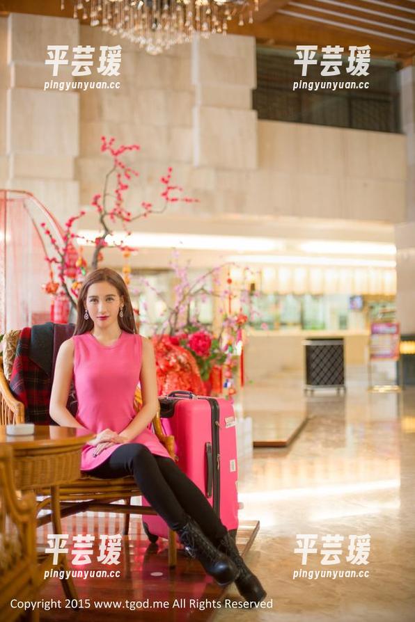 TGOD推女神 - 最新图集：朱赢Molly的瑜伽，似乎让我的腿变成了橡皮筋，求救ing！