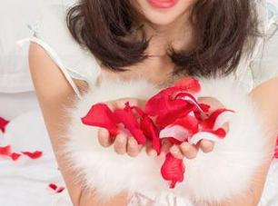 UGirls尤果网 – 谁能想到水手服能这么好看？佟蔓的图片精选霸屏！