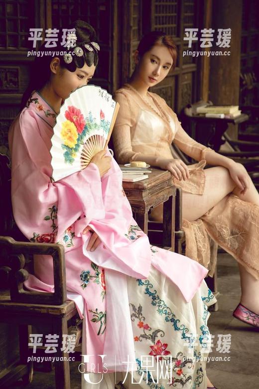 UGirls尤果网 - 高清泳池戏水，张馥棋可别给我掉链子了，快来下载吧！