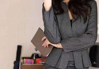 XIAOYU语画界 – 徐莉芝在双人互动中，“免费资源”怎么玩得那么欢