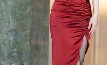 XIAOYU语画界 – 吊带与幽默，林乐一的最新图库让你“乐”翻天！