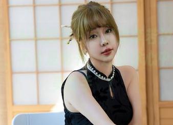 XINGYAN星颜社 – 这就是李若汐ci的在线图集，不止是秘书，还是你心中的“完美助手”！