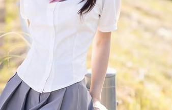 Xiuren秀人网 – 又是一轮更新，司妃SL让“花嫁”翩翩起舞，追逐你的婚礼梦。