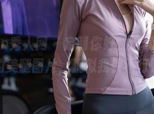 Xiuren秀人网 – 定制你好，这就是奶喵喵的美腿图片，貌似我快不行了。