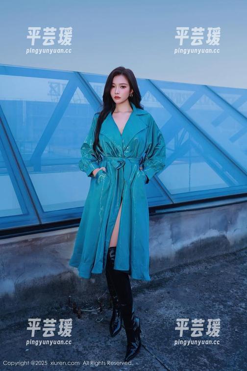 Xiuren秀人网 - 小果冻儿的校服写真：无圣光下的青春气息