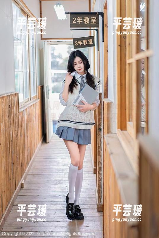 Xiuren秀人网 - 一袭小樱koko的连衣裙，私房作品里总有些让人捉摸不透的元素呢！