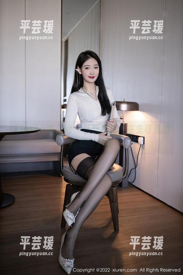 Xiuren秀人网 - 私房写真：在朱可儿的丝袜中飘荡