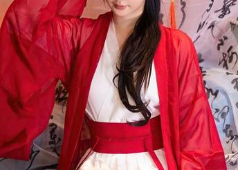 Xiuren秀人网 – 短裤在手，在线晒晒，林文文就是那个自信的女王！