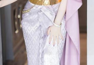 Xiuren秀人网 – 短裙写真，嗯…林煊煊是不是把所有的短裙都穿了一遍？我有点佩服。