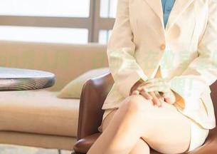 Xiuren秀人网 – 白茹雪在教室里的新招数：更新一波，别眨眼！