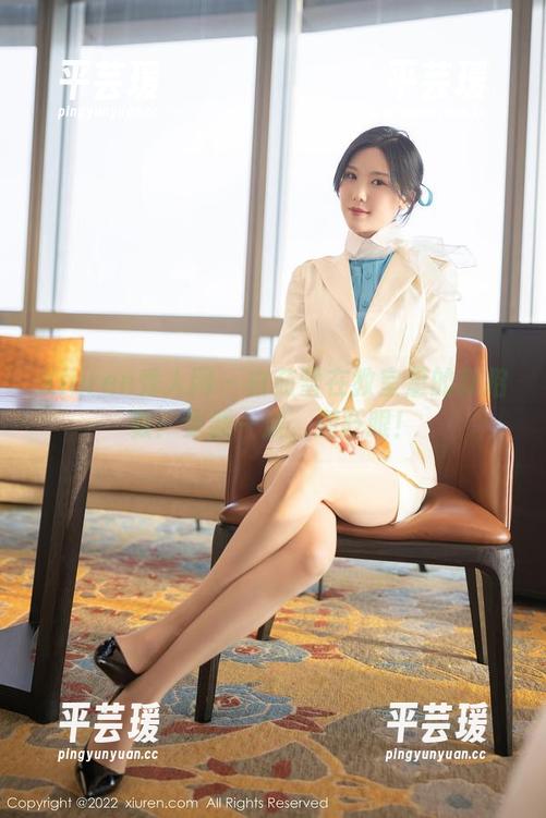 Xiuren秀人网 - 白茹雪在教室里的新招数：更新一波，别眨眼！