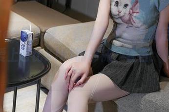 Xiuren秀人网 – 看过本免费图册后，可能会爱上芭比KIKI的棉袜，警告：掉陷阱了！