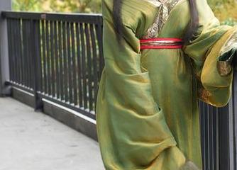 Xiuren秀人网 – 萌汉药baby不带滤镜的酒店制服OL图集：你见过这么‘职业’的吗？