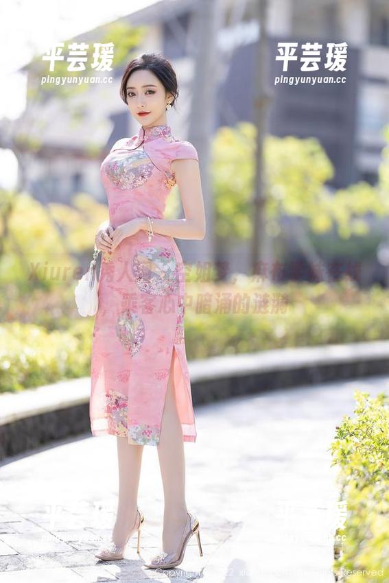 Xiuren秀人网 - 空姐梦，麻布学妹在线，乘客心中暗涌的涟漪