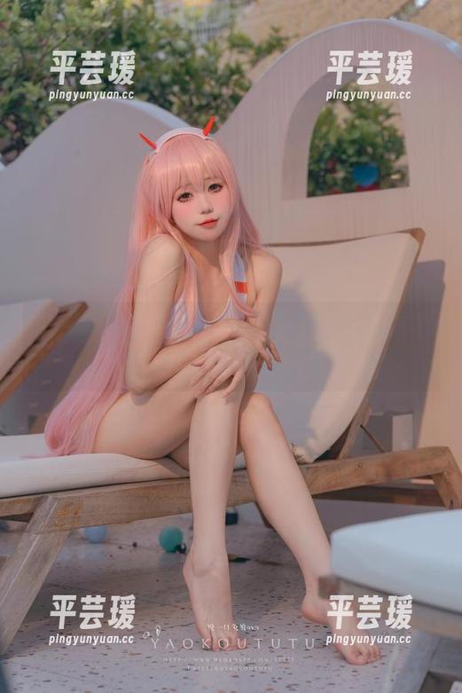 久等了，Yiko湿润兔的和服cos终于有新照片！这形象让我想起某部电视剧...