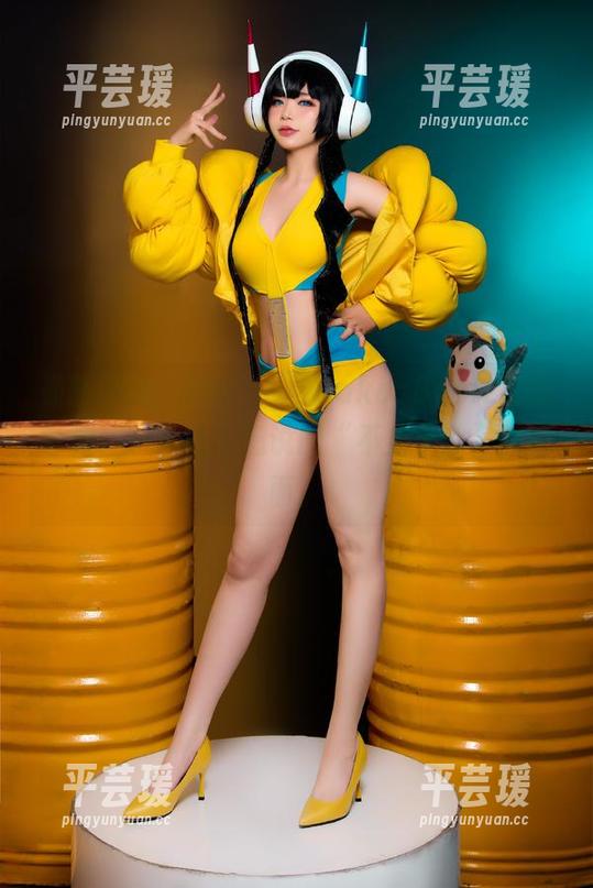 最新图册：ZinieQ与HakosBaelz的钢管舞，一个让人想说的“不止于此”的画面。