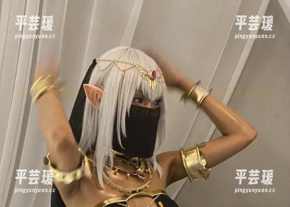 照片中闪现的eliza喵喵女神，真不晓得该用什么词汇来抵挡这个冲击。