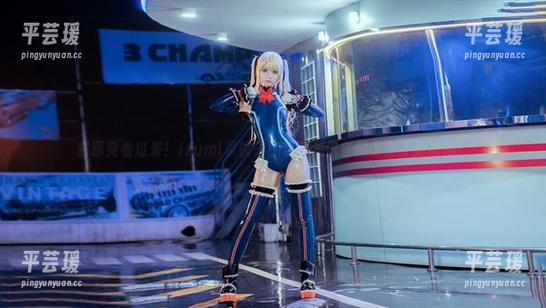 资源党看过来！izumi泉桃子的帝国通讯官图集真不是盖的！