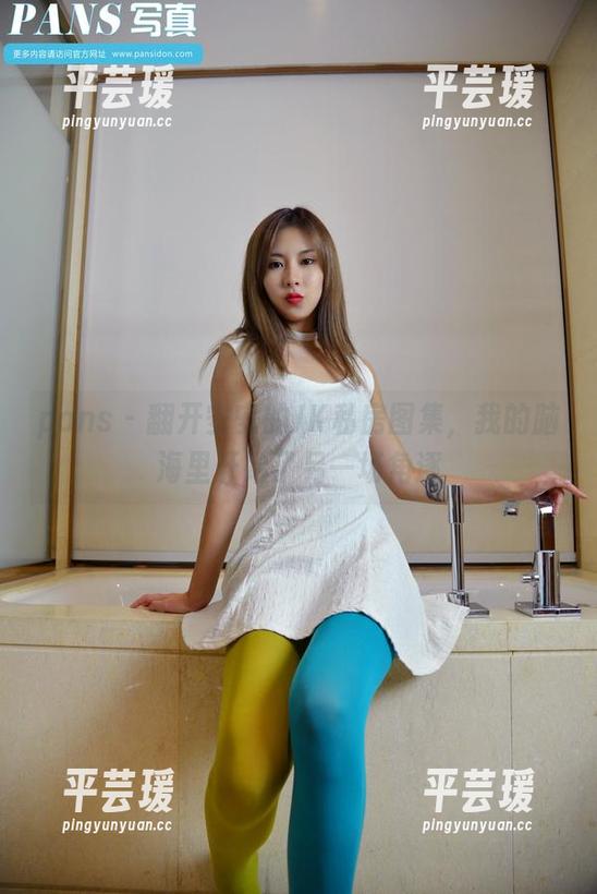 pans - 翻开安安的JK私房图集，我的脑海里开始了另一场角逐