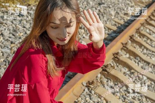 partycat轰趴猫 - 一场艰难的观看，Ellie艾栗栗如何驾驭“女孩”的叛逆