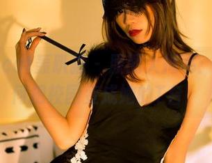 partycat轰趴猫 – 原图大揭秘：七七如何把校园变成她的T台！