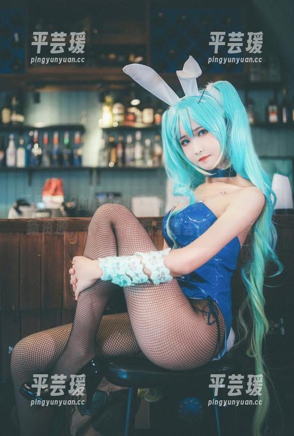 三度_69的连衣裙写真集，真希望能多点新资源，不要一直翻来覆去的老照片！