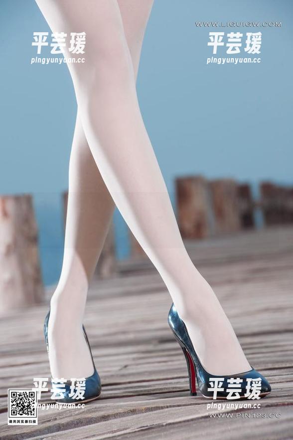 丽柜 - Vicky的私拍图集，学姐你到底藏了多少个小心思？