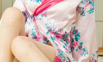 丽柜 – 兔子和她的女孩寻梦之旅，壁纸里满满都是青春的气息。