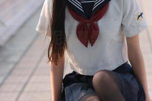 五更百鬼在比基尼写真里飘逸地走开，全套超神！